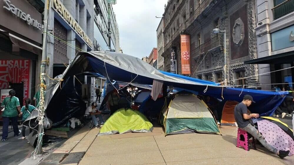 Больше 20 тысяч человек участвовали в протестах в Мехико в день открытия ЧМ