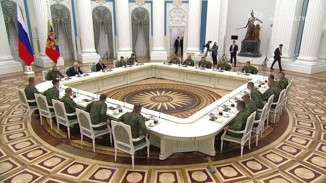 Путин рассказал о производстве тяжелых дронов в России