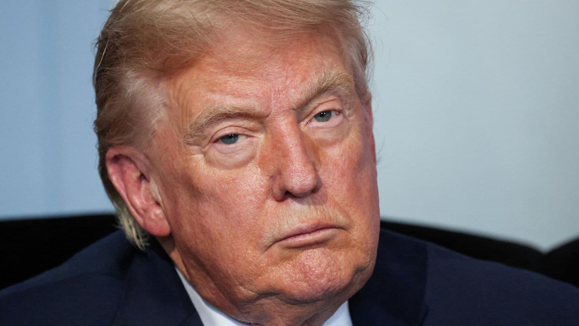 Трамп сообщил о необходимости провести разговор с "Хезболлой"