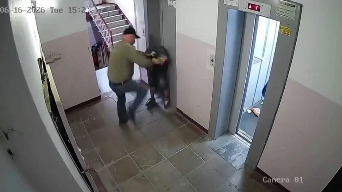 Во Владивостоке задержали подозреваемого в избиении подростка в лифте