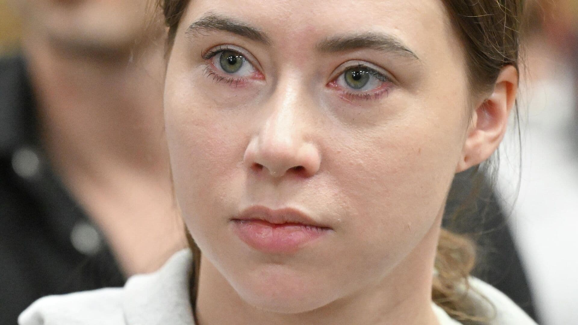 Суд назначил блогеру Митрошиной испытательный срок