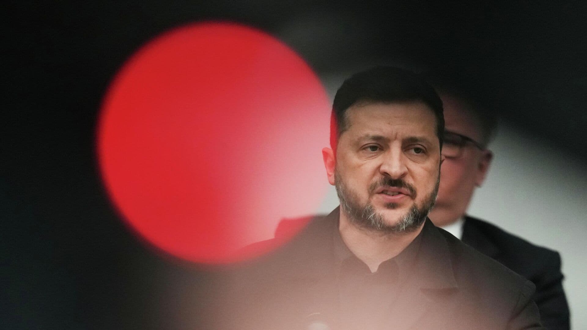 "Мы не гадим". Наглое требование Зеленского вызвало бурную реакцию в Сети