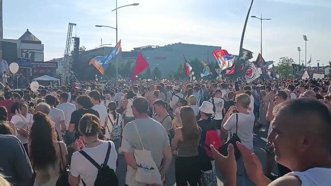 Студенты проводят массовую протестную акцию в городе Нови-Сад