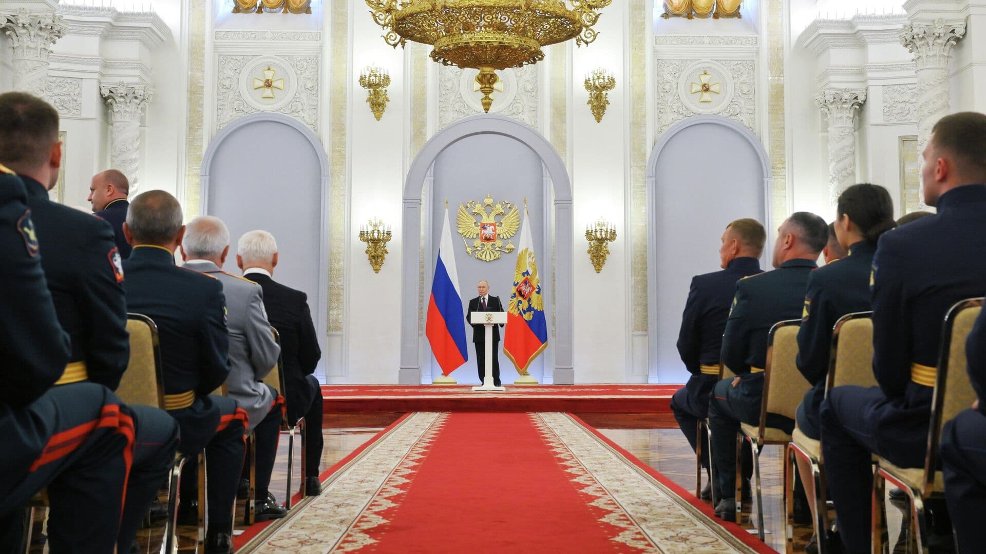 Путин указал на противоречия в словах Зеленского о личной встрече