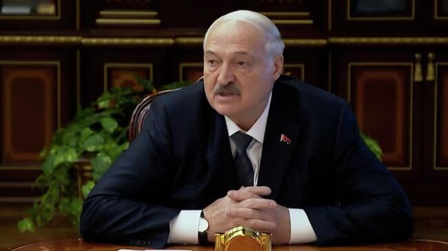 Лукашенко рассказал о встрече в Минске с представителями Зеленского