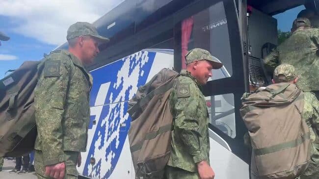 Россия вернула 160 военных из украинского плена