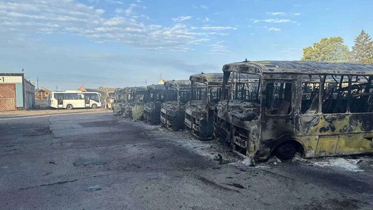 В Скадовск поставят новые автобусы вместо сожженных при атаке БПЛА