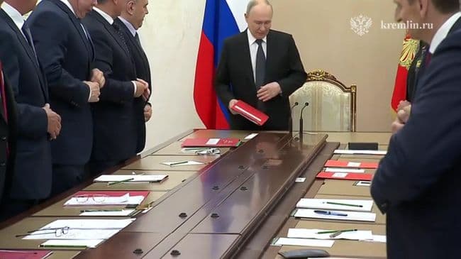 Путин обсудил с членами Совбеза развитие Калининградской области