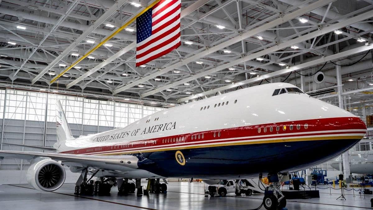 Подаренный Трампу Катаром Air Force One отправят на доработку