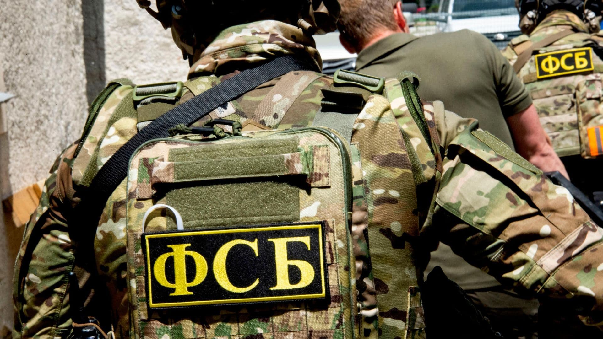 ФСБ изъяла у агента СБУ бомбу, телефон с перепиской с куратором и камуфляж