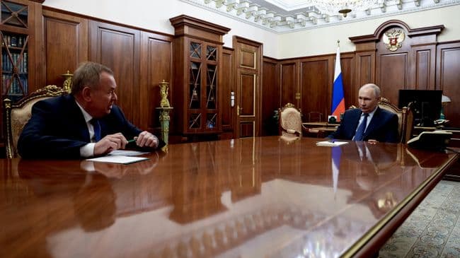 Путин встретился с главой ВТБ Костиным