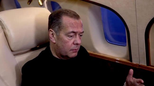 Медведев назвал санкции против России незаконными