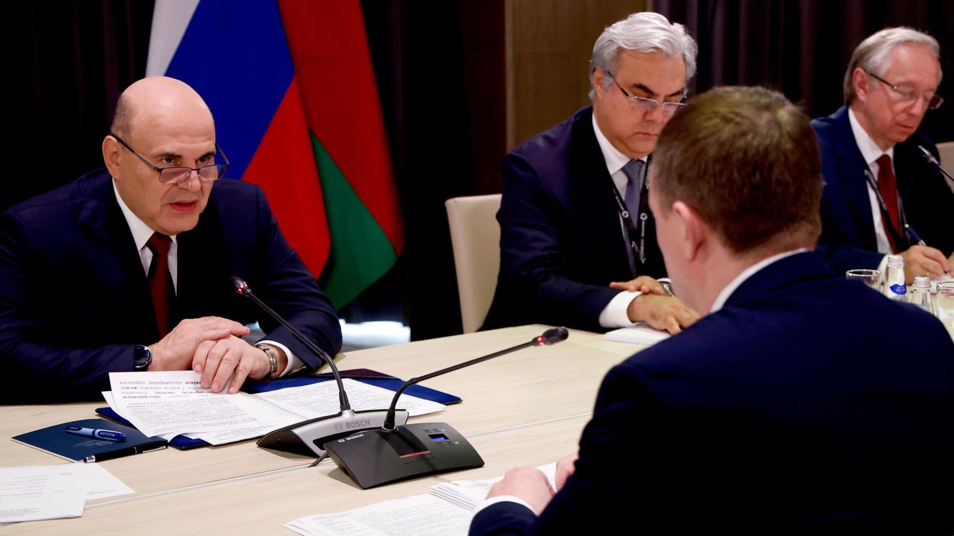 Мишустин попросил передать Лукашенко наилучшие пожелания от Путина