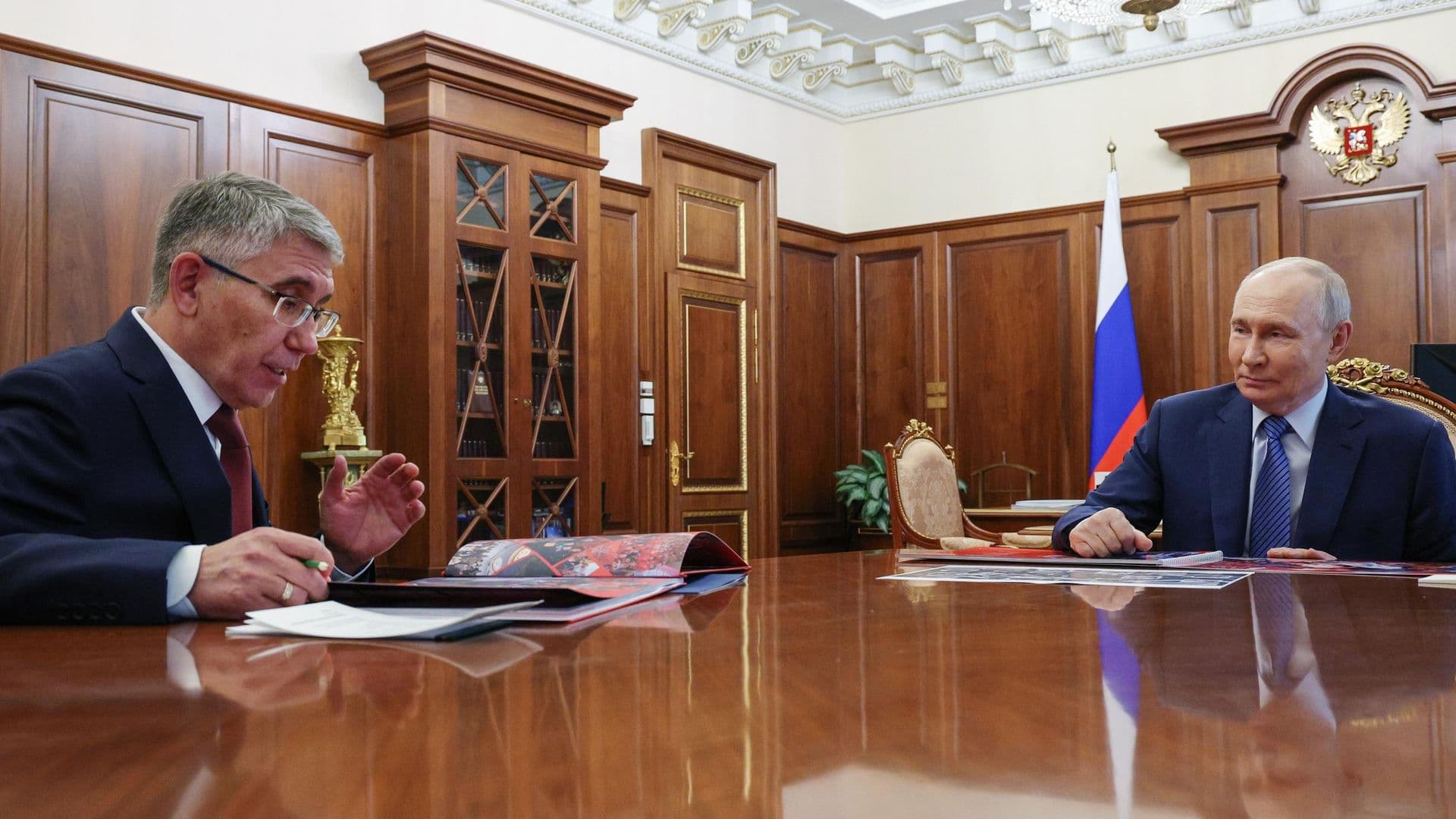 Путин обсудил демографические меры с губернатором Тульской области