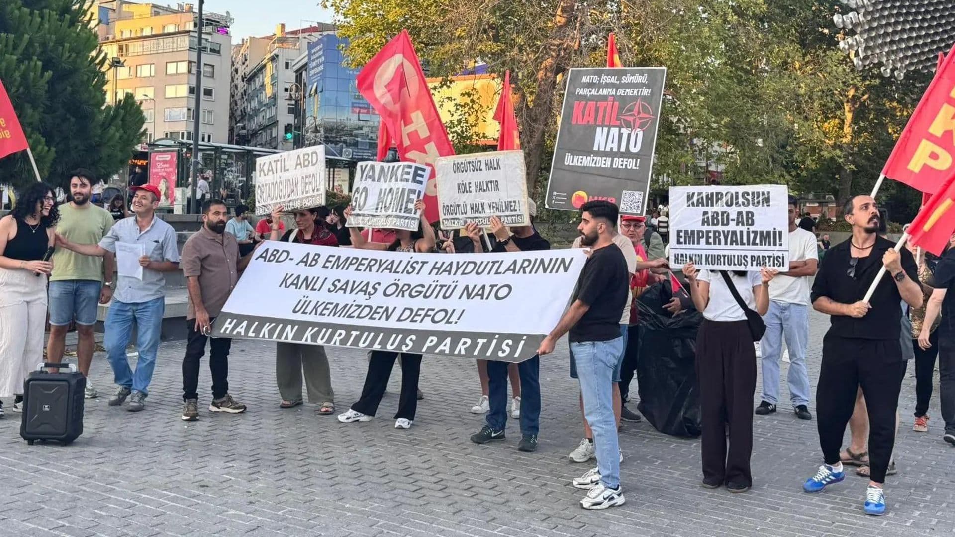 В центре Стамбула прошла акция против саммита НАТО