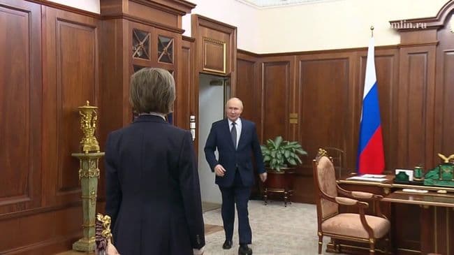 Россия увеличила объем несырьевого неэнергетического экспорта, заявил Путин