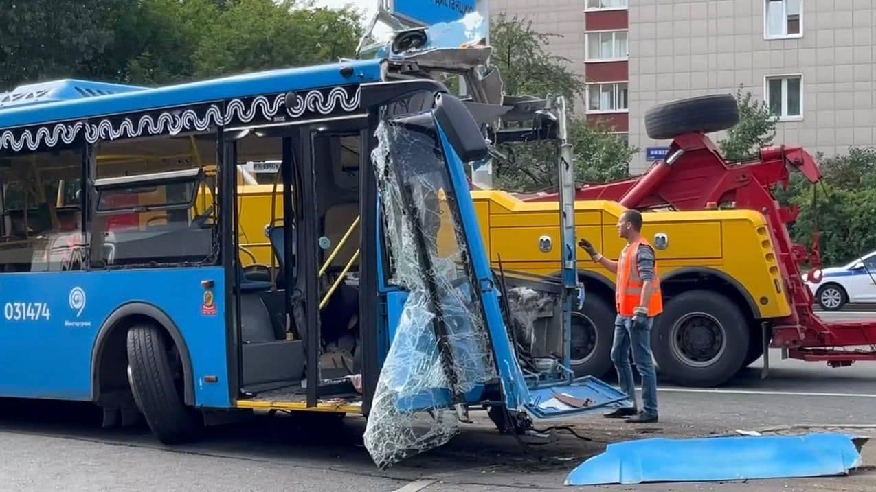 Мосгортранс потребует привлечь к ответственности виновника ДТП с автобусом