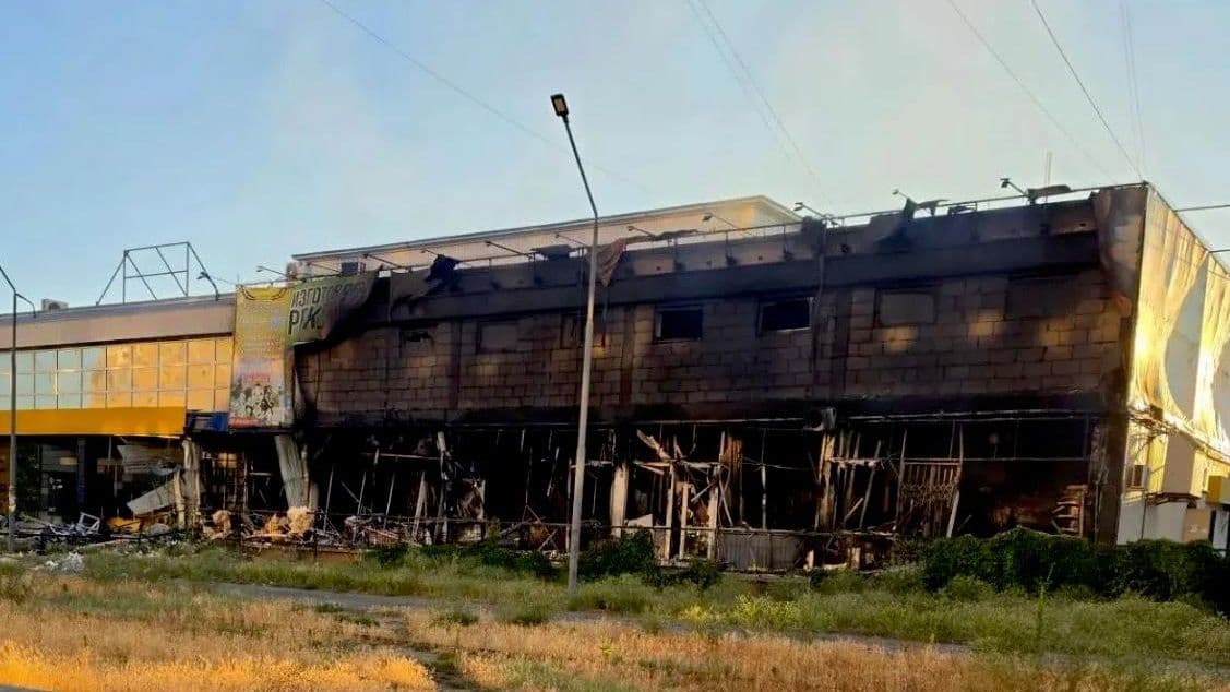 ВСУ ночью атаковали супермаркет в Энергодаре