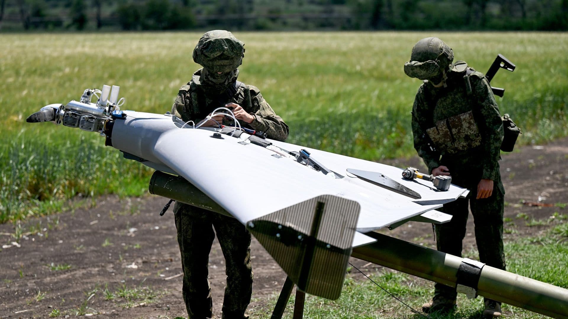 Операторы БПЛА "Южной" группировки войск уничтожили три наземных дрона ВСУ