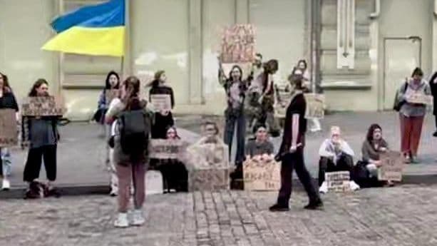 В Одессе возобновились акции протеста против отставки Федорова