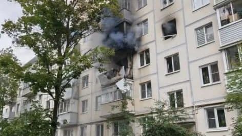 В Подмосковье потушили открытый огонь в доме, где взорвался газ