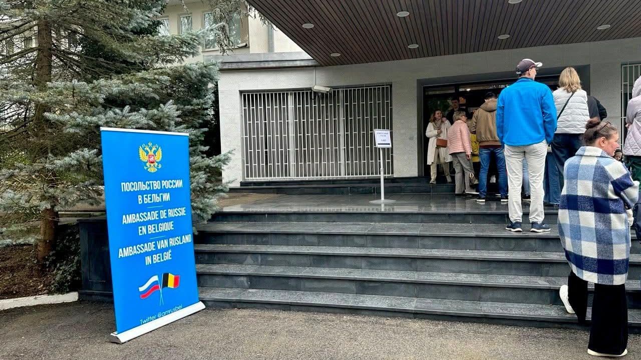 Посольство поможет россиянам в Бельгии оформить биометрические паспорта