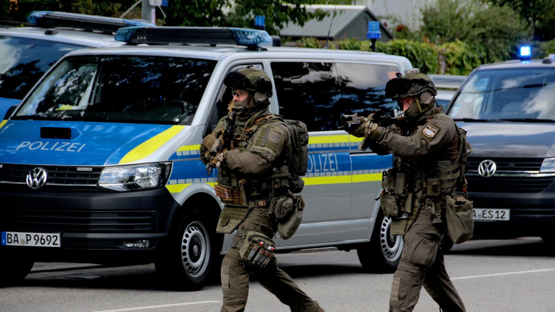В Баварии неизвестный захватил заложников в банке