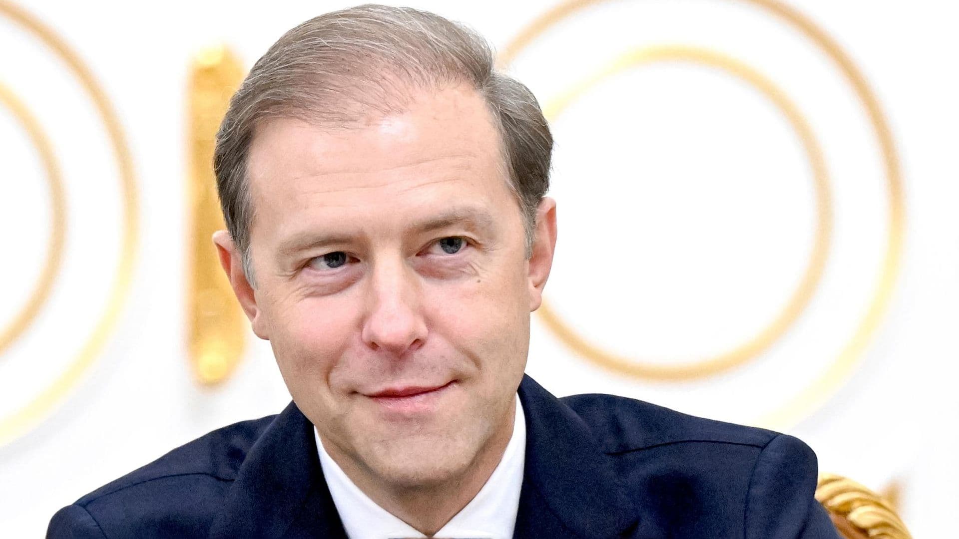 Мантуров назвал задачи по развитию торговли в России