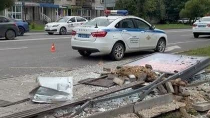 В автобусе, наехавшем на остановку в Нижнем Новгороде, не было пассажиров