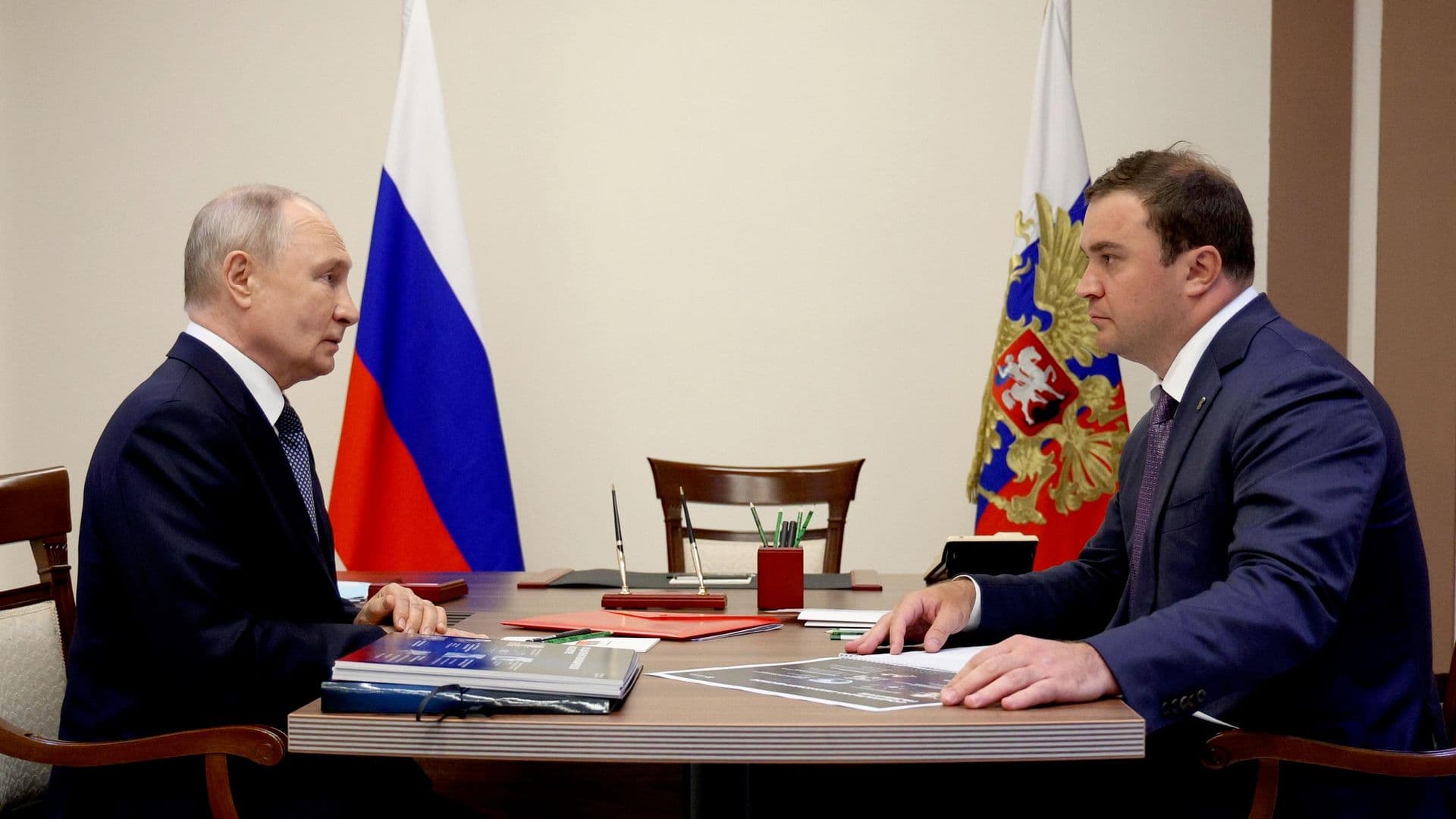 Омский губернатор сообщил Путину о росте валового регионального продукта