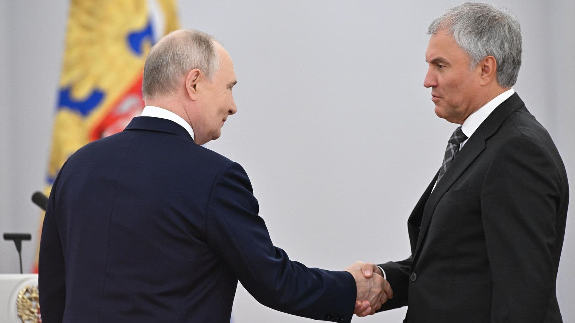 Путин наградил Володина орденом "За доблестный труд"