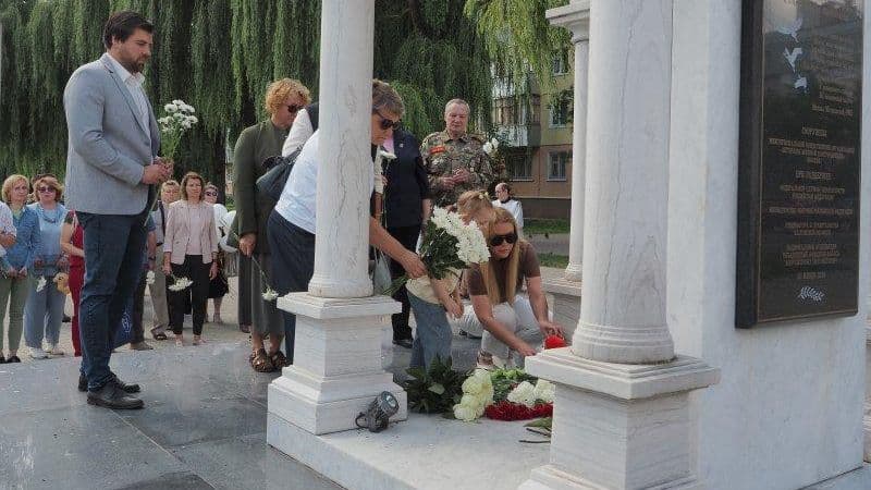 В Калуге прошла акция в память о детях-жертвах войны в Донбассе