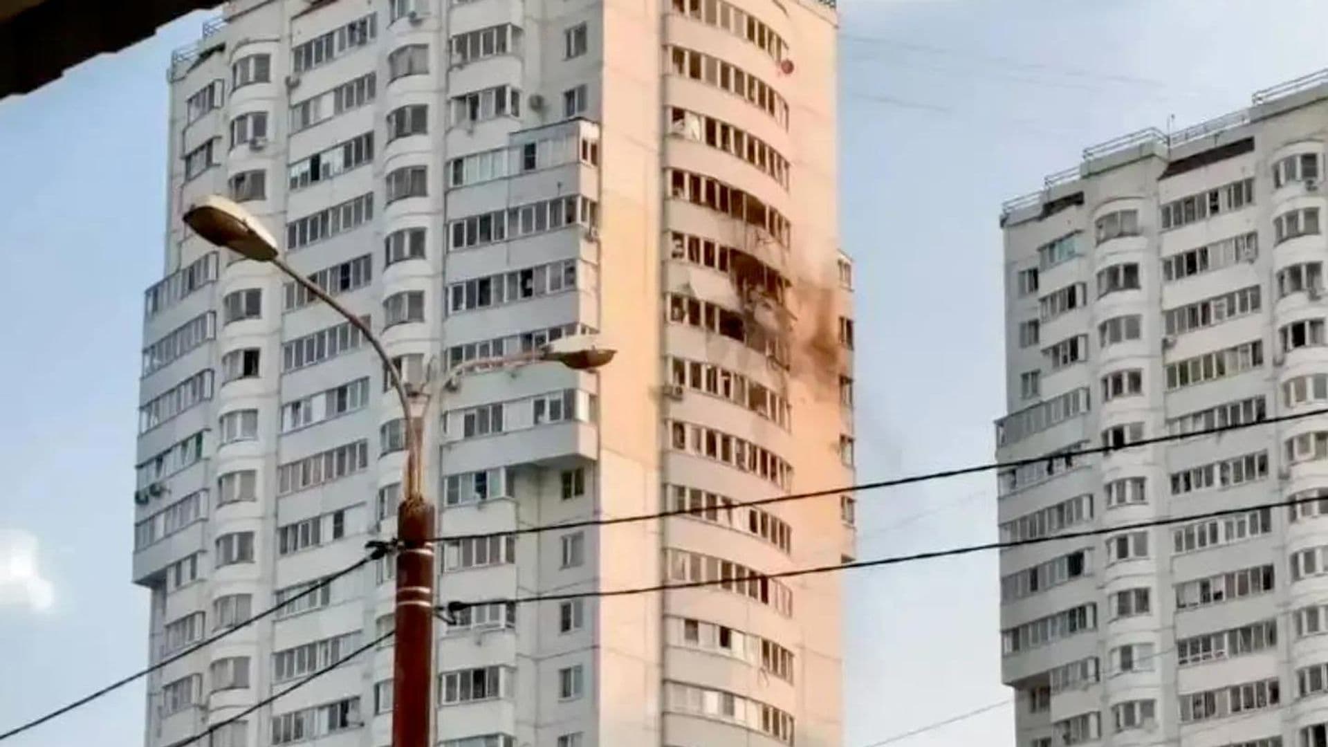 В Чехове беспилотник попал в многоквартирный дом