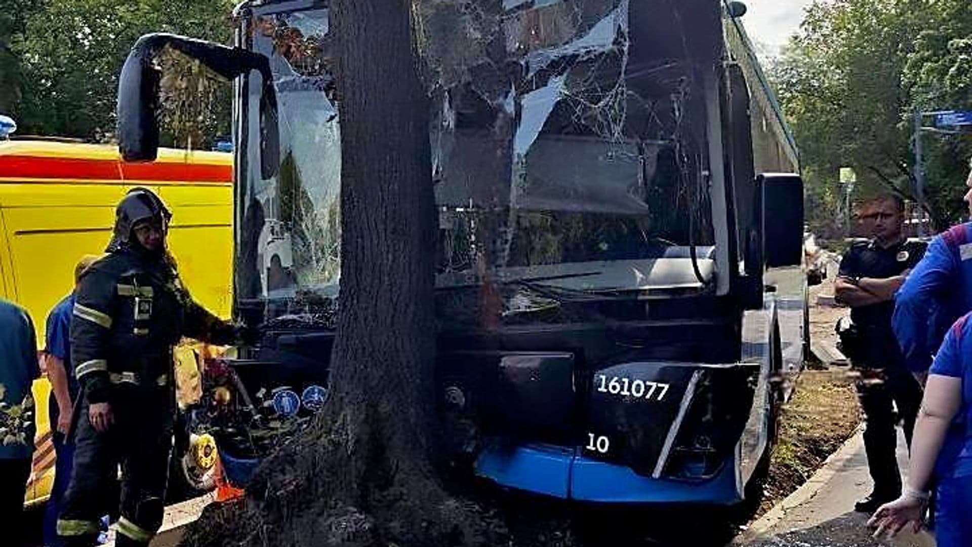Число пострадавших при ДТП с автобусом в Москве возросло до 17 человек