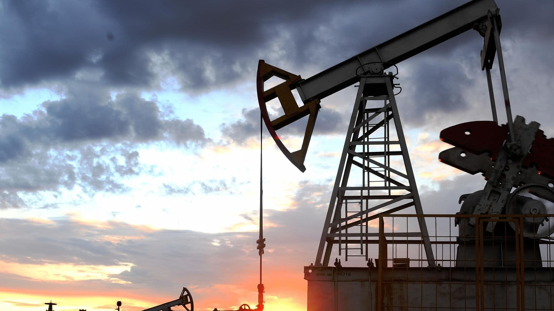 Стратегический резерв нефти США обновил минимум с марта 1983 года