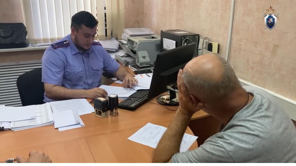 Под Липецком хулиган выстрелил в проезжающий автомобиль с детьми