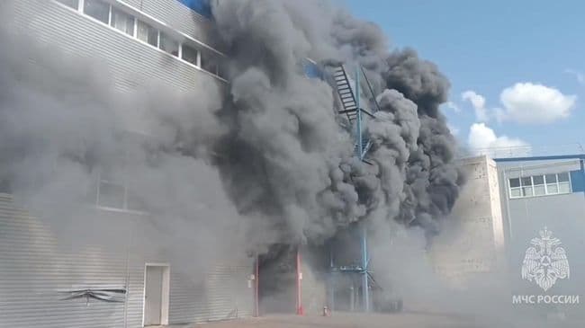 Во Владимире ликвидировали открытое горение на строительном складе