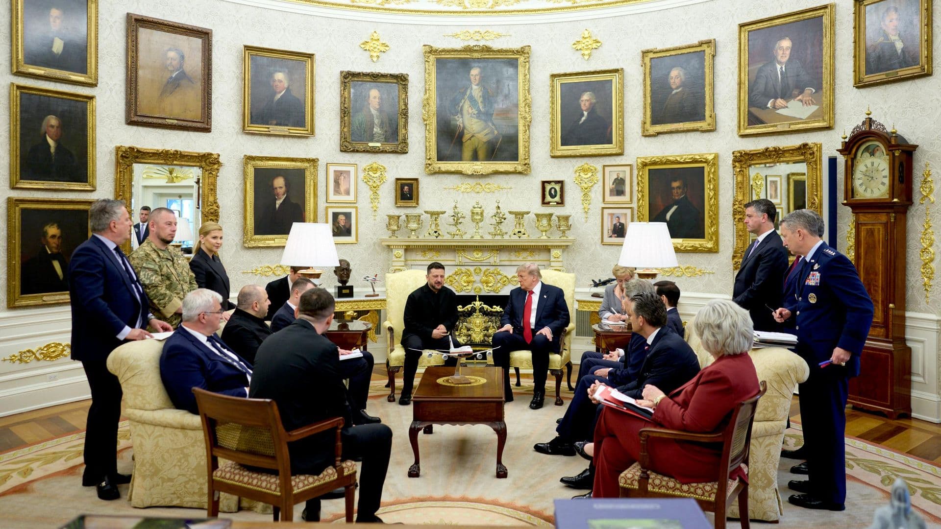 Политолог предположил, что Трамп и Зеленский могли обсуждать в Белом доме