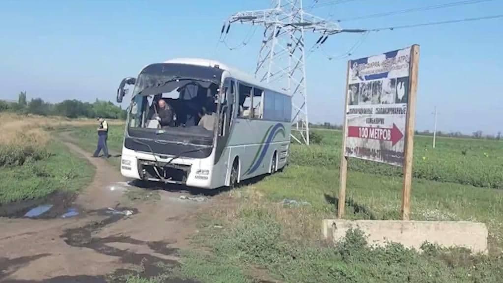 Украинский дрон атаковал рейсовый автобус в ДНР, есть пострадавшие