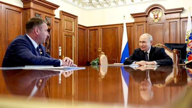 Путин обсудил с Шуваевым обеспечение безопасности Белгородской области