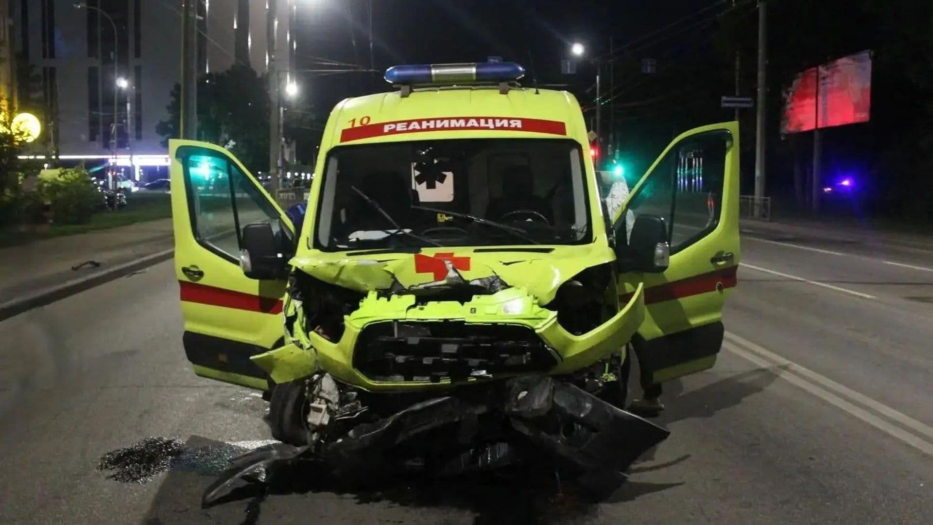В Пензе один человек погиб, восемь пострадали в ДТП со скорой