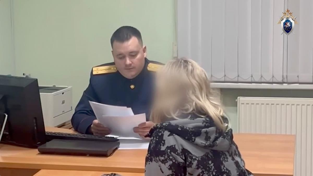 В Подмосковье пьяная женщина столкнула с балкона трехлетнюю дочь
