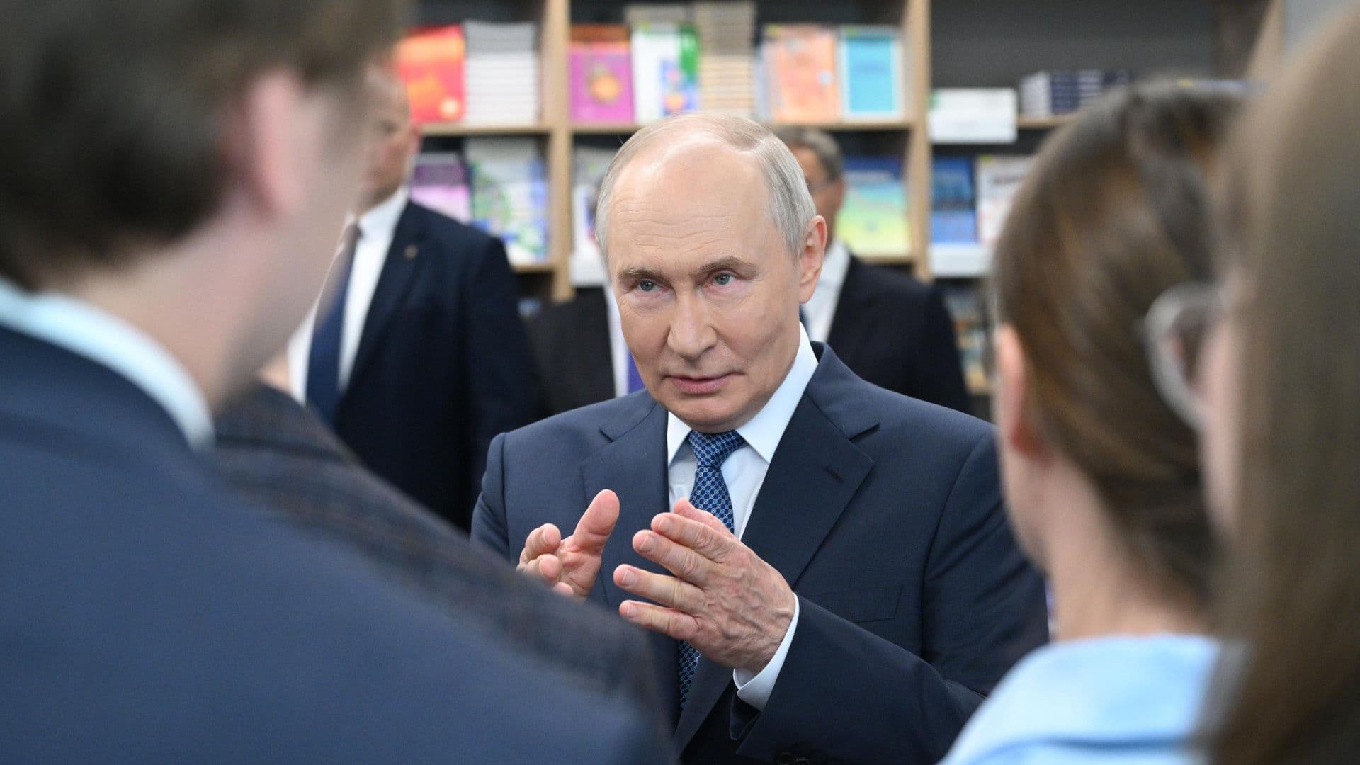 Путин назвал определение профессии выбором судьбы