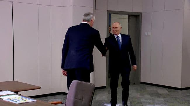 Травников рассказал Путину об открытии детской музыкальной школы искусств