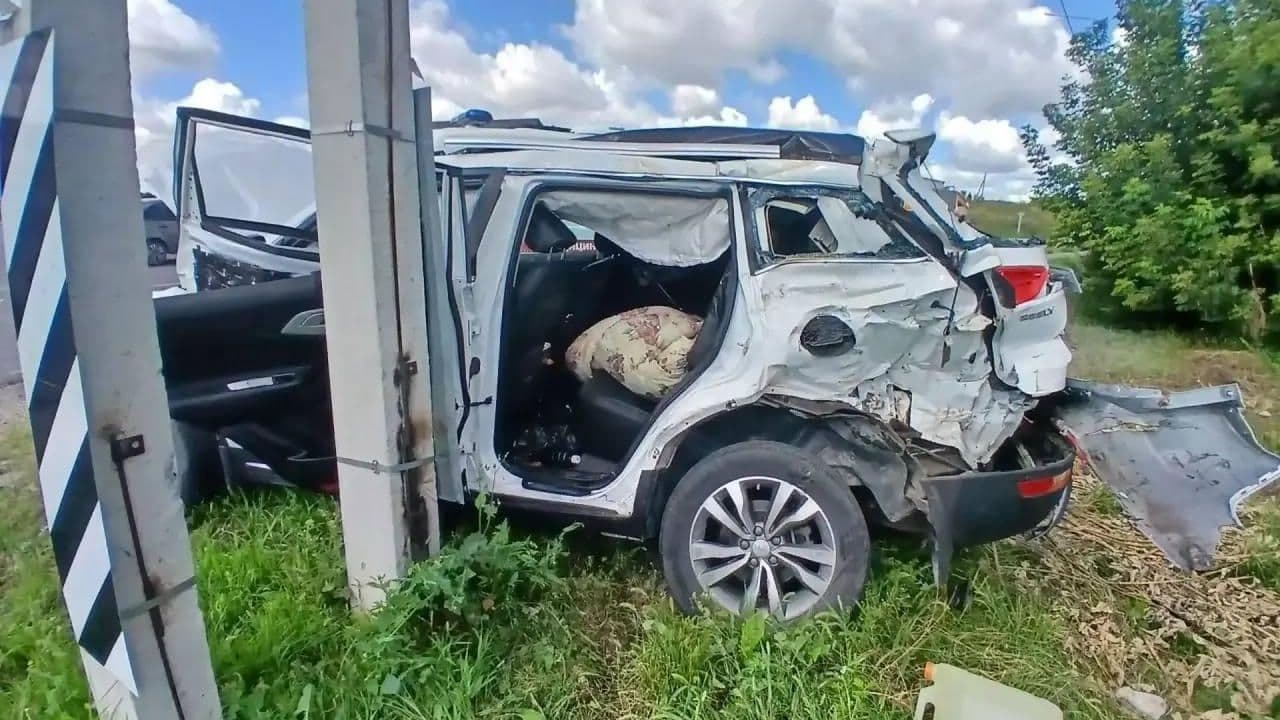 Под Воронежем грузовик столкнулся с легковушкой, один человек погиб