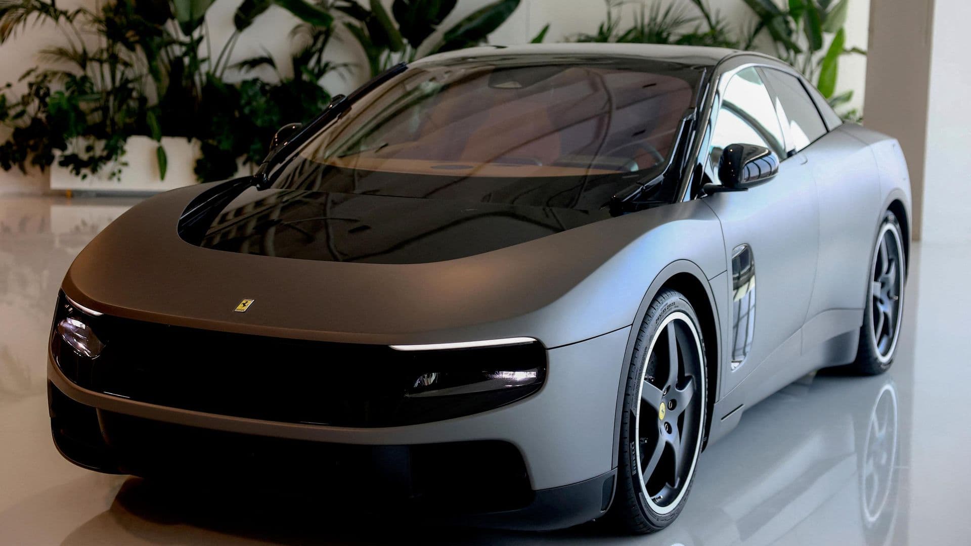 В США продали первый электрический Ferrari Luce