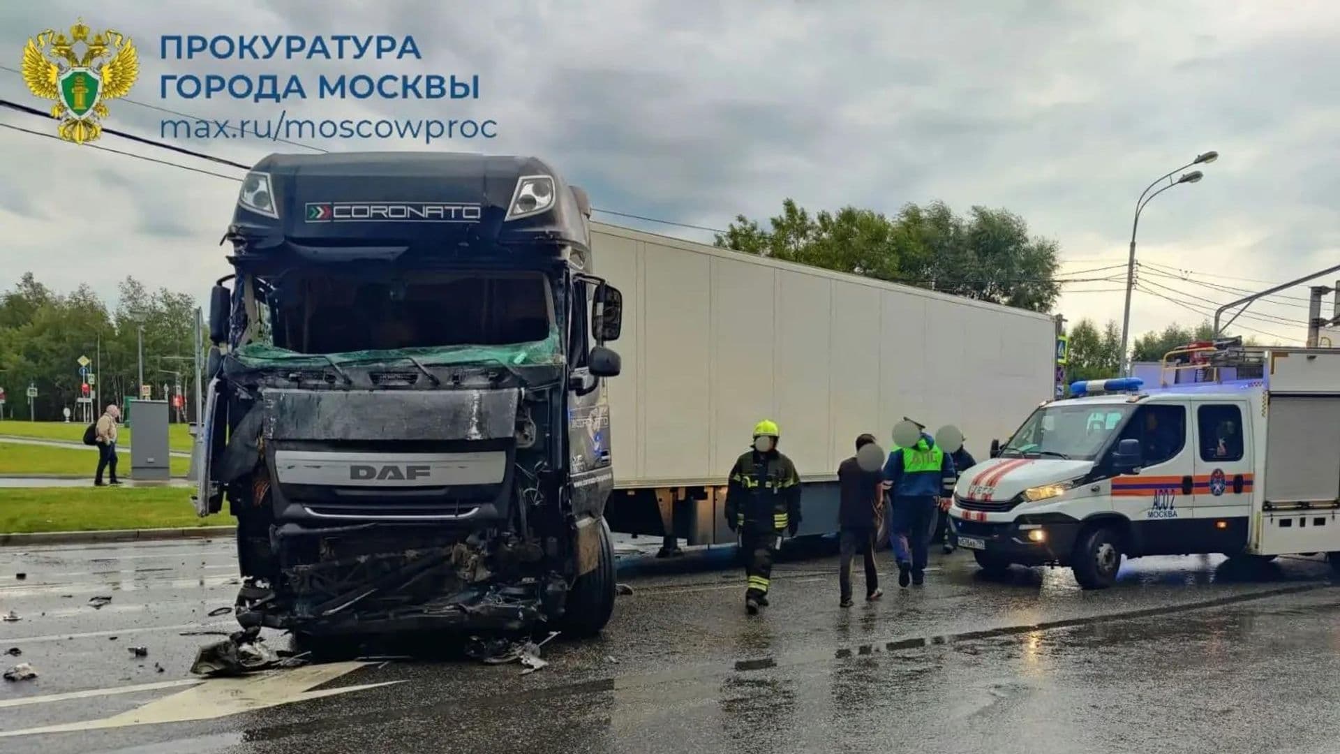Шестерых пострадавших при ДТП с автобусом в Москве госпитализировали