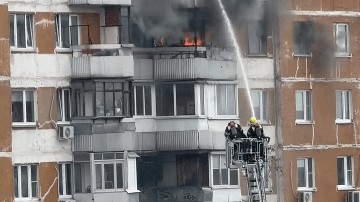 В Москве потушили пожар в жилом доме
