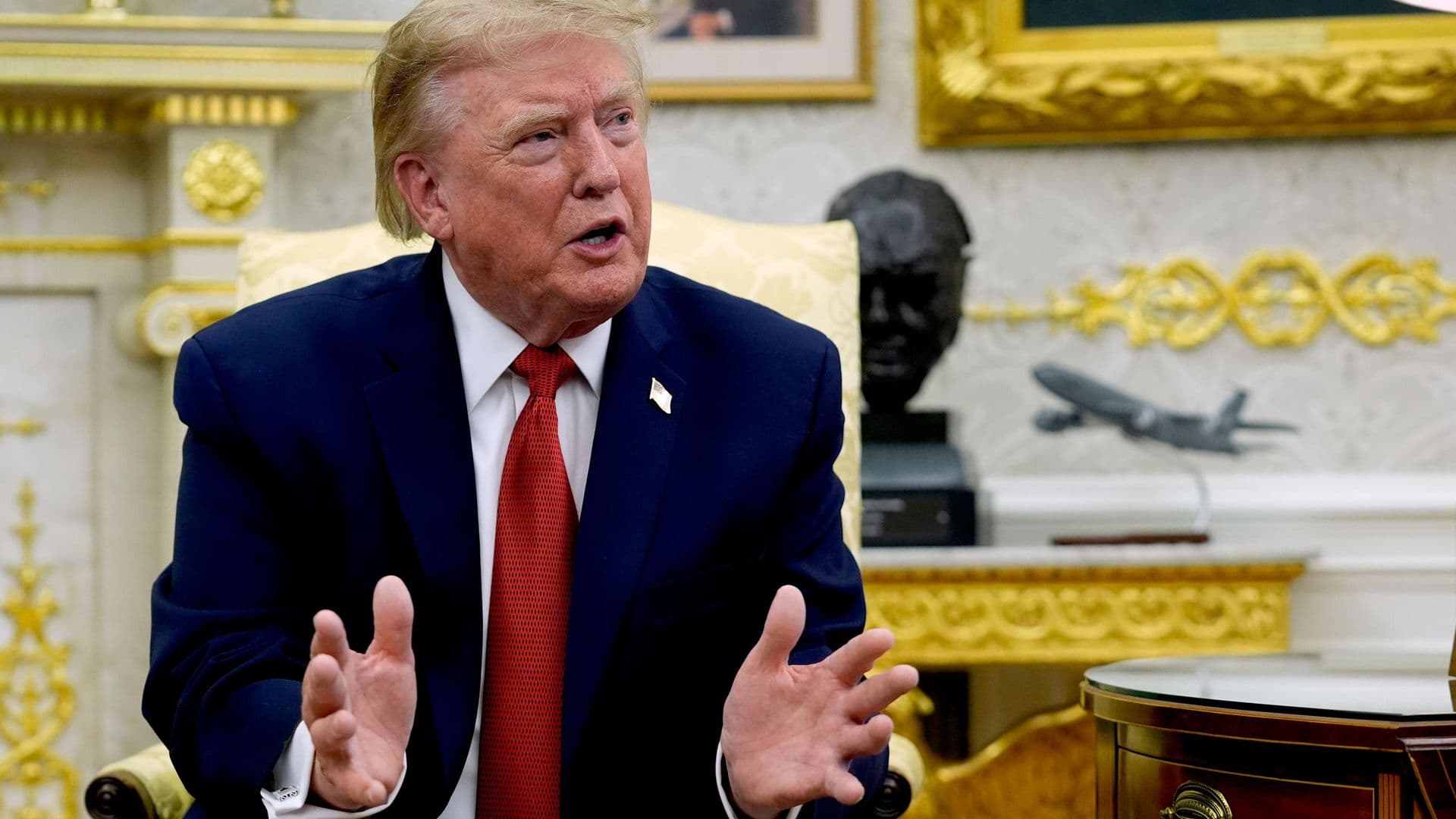 Ормузский пролив открыт для судоходства, заявил Трамп