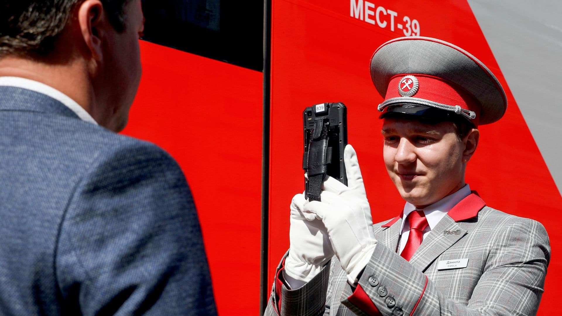 Билеты на транспорт с 1 сентября можно покупать с помощью биометрии